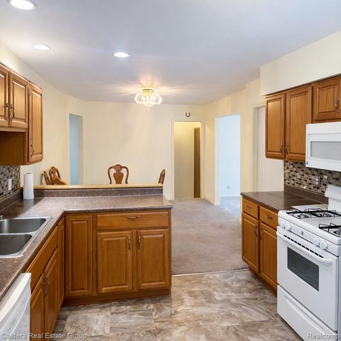 32600 Haggerty Drive, Roseville, MI 48066