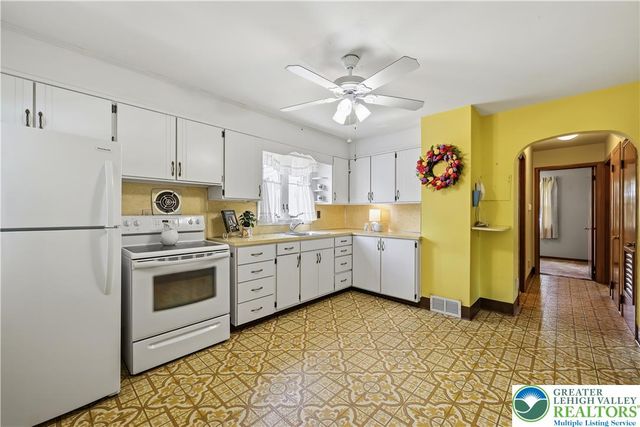 6596 North Main Street, Upper Saucon Twp, PA 18036