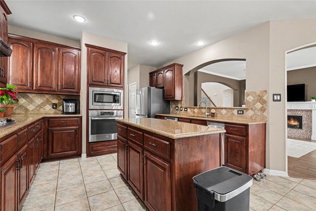 9304 Katrina Path, Plano, TX 75025