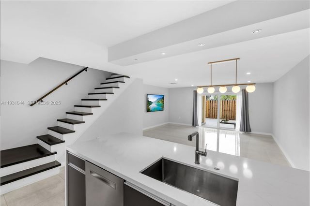 8443 SW 137th Ave 8443, Miami, FL 33183