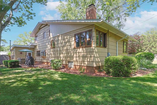 2008 Rapanos Drive, Midland, MI 48642