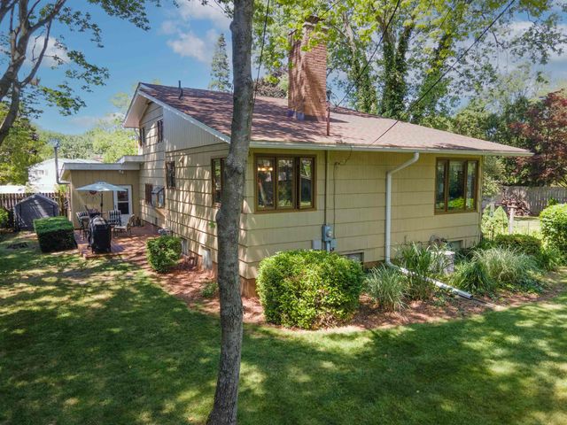 2008 Rapanos Drive, Midland, MI 48642
