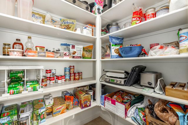 550 W Tallula Trail, San Tan Valley, AZ 85140