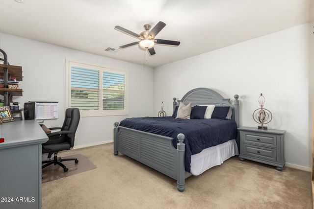 550 W Tallula Trail, San Tan Valley, AZ 85140
