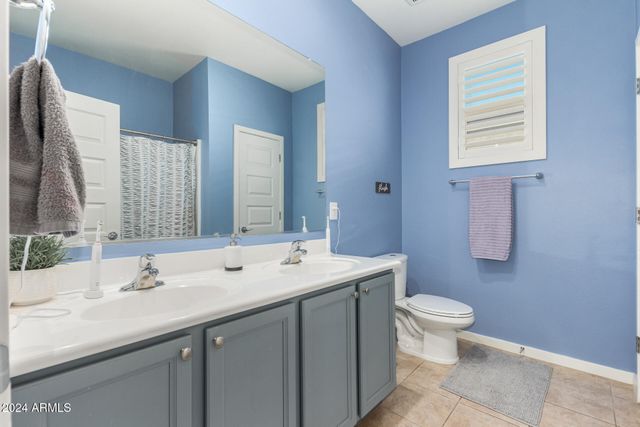 550 W Tallula Trail, San Tan Valley, AZ 85140