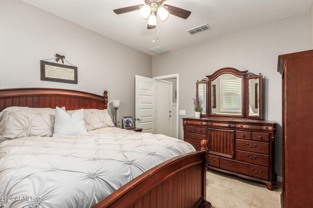 550 W Tallula Trail, San Tan Valley, AZ 85140