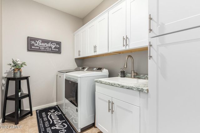 550 W Tallula Trail, San Tan Valley, AZ 85140