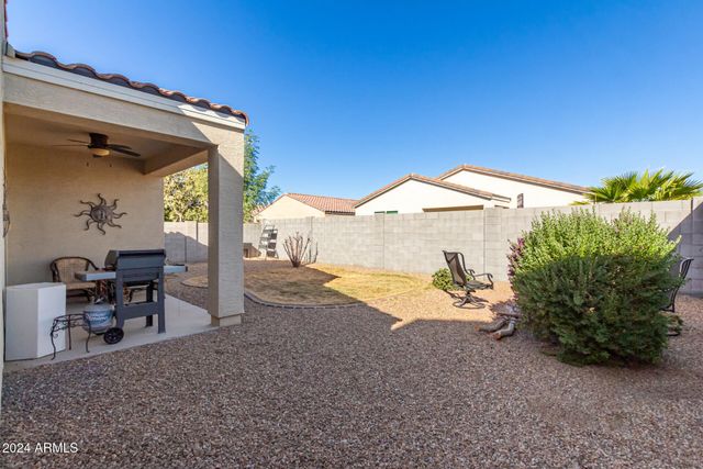 550 W Tallula Trail, San Tan Valley, AZ 85140