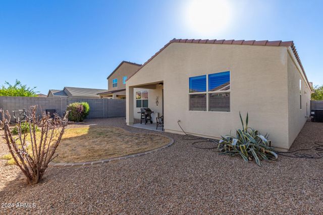 550 W Tallula Trail, San Tan Valley, AZ 85140