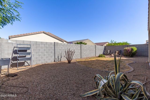 550 W Tallula Trail, San Tan Valley, AZ 85140