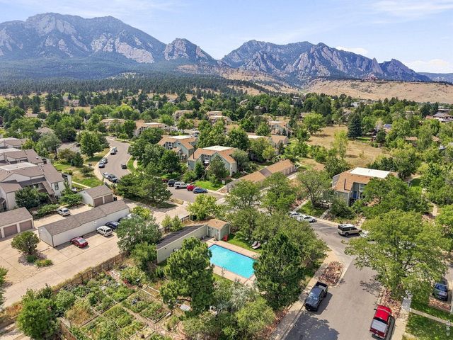 3006 Redstone Ln E1, Boulder, CO 80305