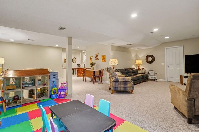 5071 Shady Creek Drive, Muskegon, MI 49441