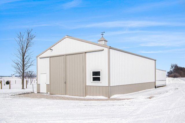 9237 W 1100 S, Wanatah, IN 46390