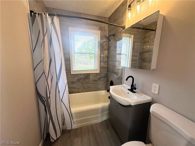 6332 State Road, Parma, OH 44134