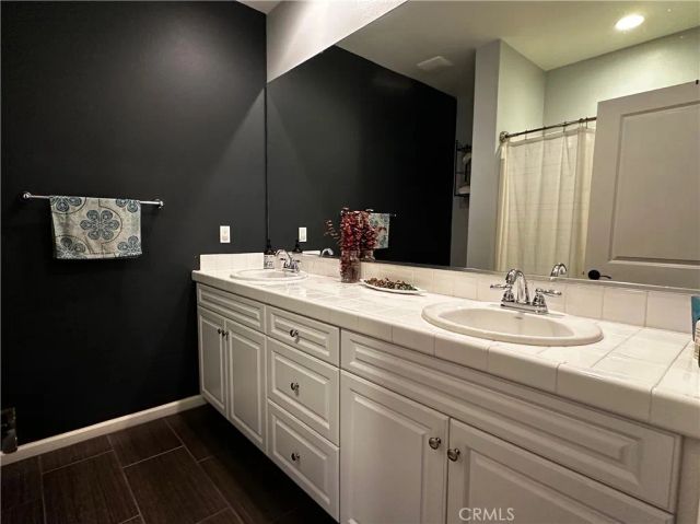 21765 Propello Drive, Saugus, CA 91350
