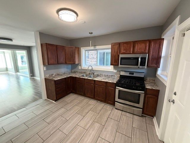 8048 S Vernon Avenue, Chicago, IL 60619