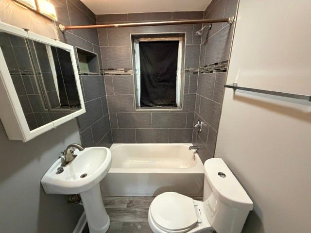 8048 S Vernon Avenue, Chicago, IL 60619