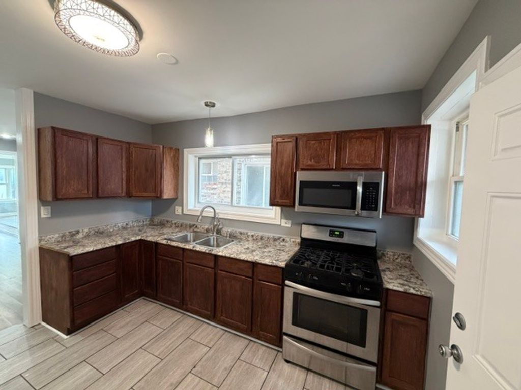 8048 S Vernon Avenue, Chicago, IL 60619 — photo 5