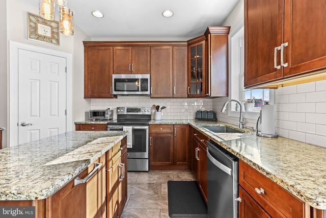 113 ASHVIEW CT, Nazareth, PA 18064