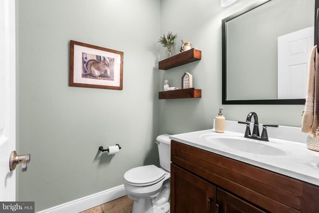 113 ASHVIEW CT, Nazareth, PA 18064