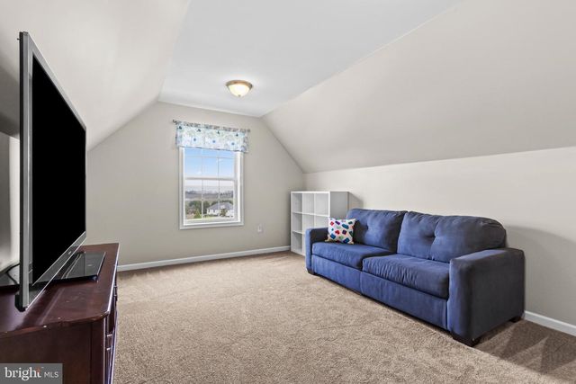 113 ASHVIEW CT, Nazareth, PA 18064