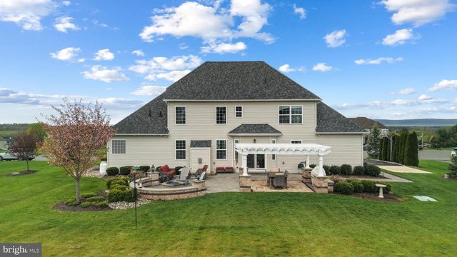 113 ASHVIEW CT, Nazareth, PA 18064