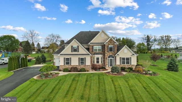 113 ASHVIEW CT, Nazareth, PA 18064