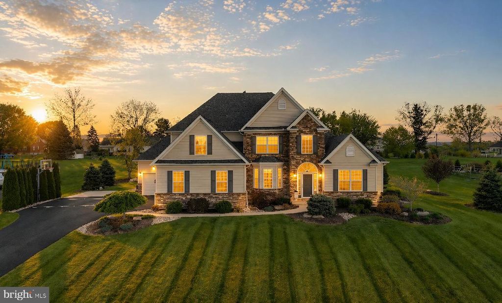 113 ASHVIEW CT, Nazareth, PA 18064