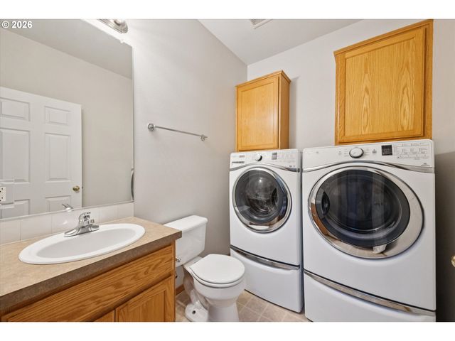 162 ALLI Ct, Gladstone, OR 97027