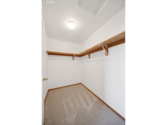 162 ALLI Ct, Gladstone, OR 97027