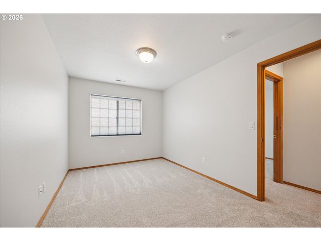 162 ALLI Ct, Gladstone, OR 97027