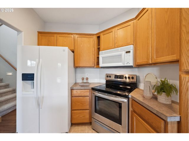 162 ALLI Ct, Gladstone, OR 97027