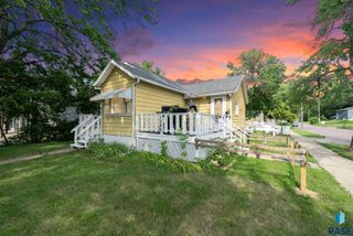 1200 N Summit Ave, Sioux Falls, SD 57104