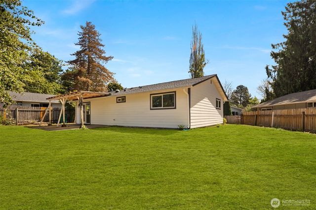 12113 SE 319th Pl, Auburn, WA 98092