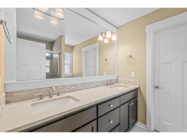 7422 N WILLIAMS Ave, Portland, OR 97217
