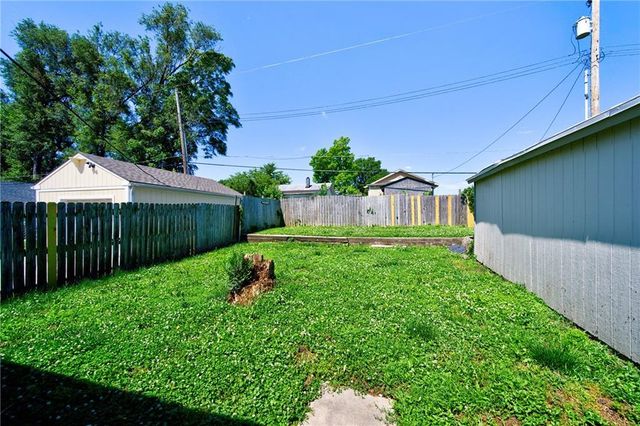 2312 Englewood Court, Independence, MO 64052