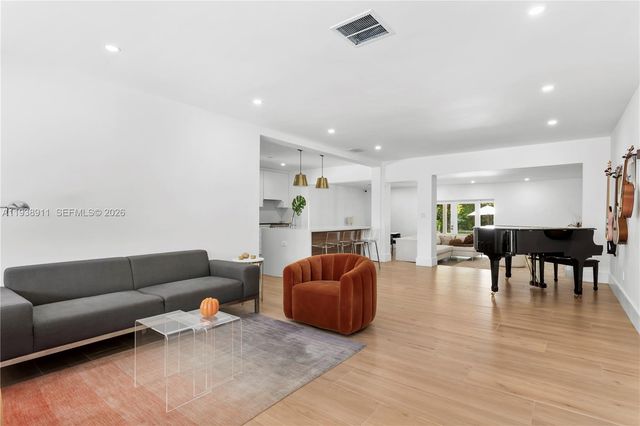 7825 SW 72nd Ave, Miami, FL 33143