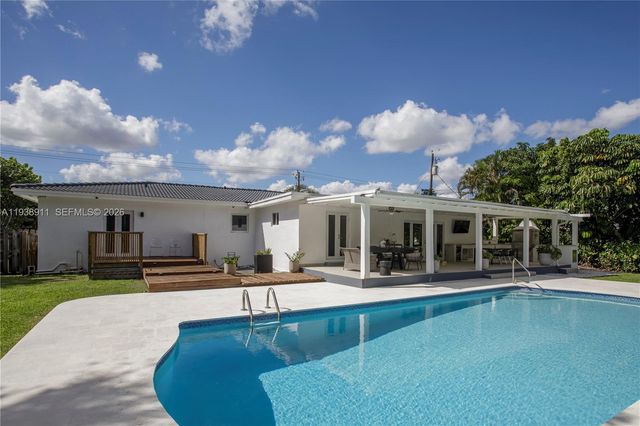 7825 SW 72nd Ave, Miami, FL 33143