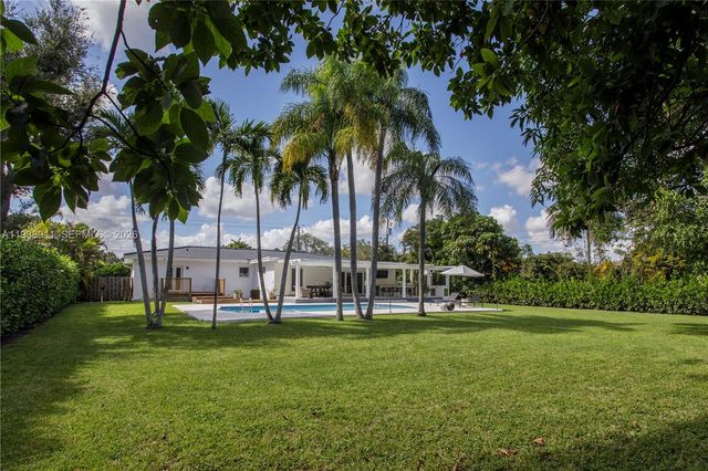 7825 SW 72nd Ave, Miami, FL 33143