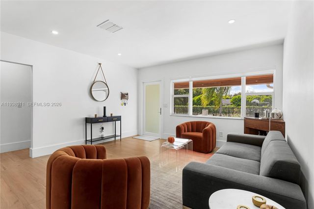7825 SW 72nd Ave, Miami, FL 33143