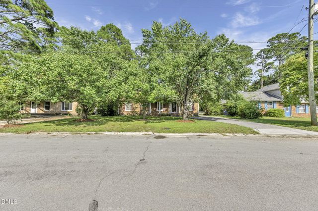 5064 Chesapeake Road, Fayetteville, NC 28311