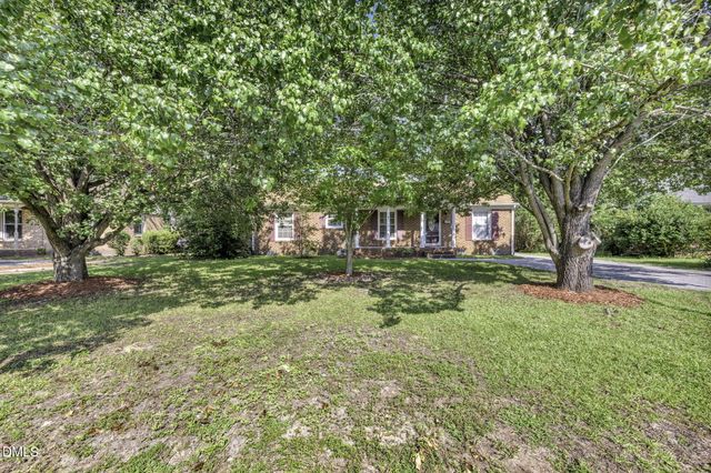 5064 Chesapeake Road, Fayetteville, NC 28311