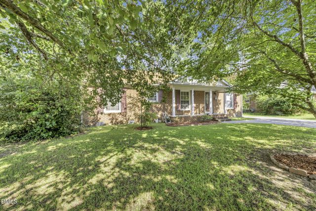 5064 Chesapeake Road, Fayetteville, NC 28311
