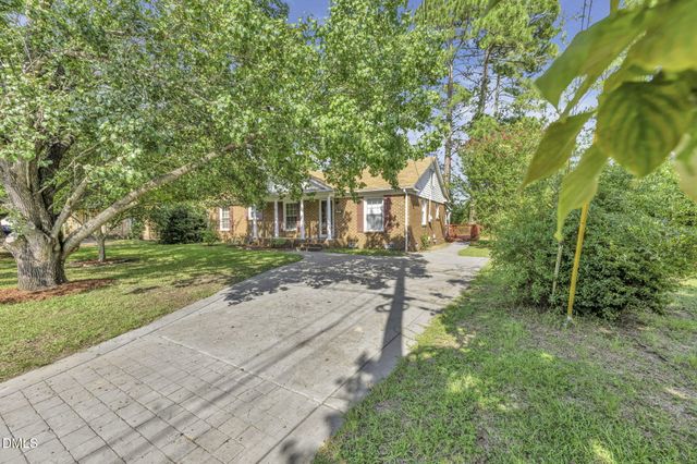 5064 Chesapeake Road, Fayetteville, NC 28311