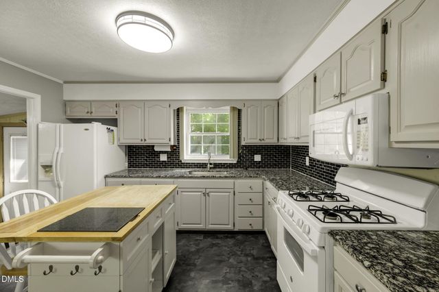 5064 Chesapeake Road, Fayetteville, NC 28311