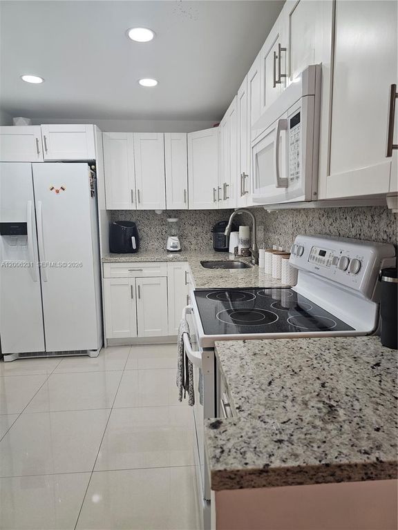 20400 W Country Club Drive 315, Aventura, FL 33180