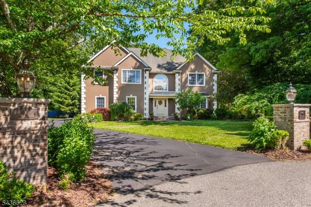 5 Kingston Ct, Jefferson Twp., NJ 07438