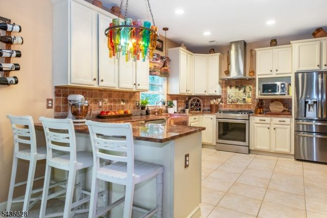 5 Kingston Ct, Jefferson Twp., NJ 07438