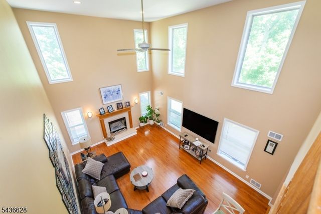 5 Kingston Ct, Jefferson Twp., NJ 07438