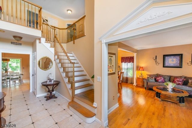 5 Kingston Ct, Jefferson Twp., NJ 07438